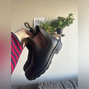 Blundstone Chelsea Boot - women’s size 7